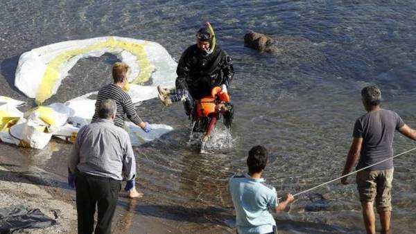 Tragedia-nenas-ahogadas-naufragio-REUTERS_CLAIMA20151015_0237_28