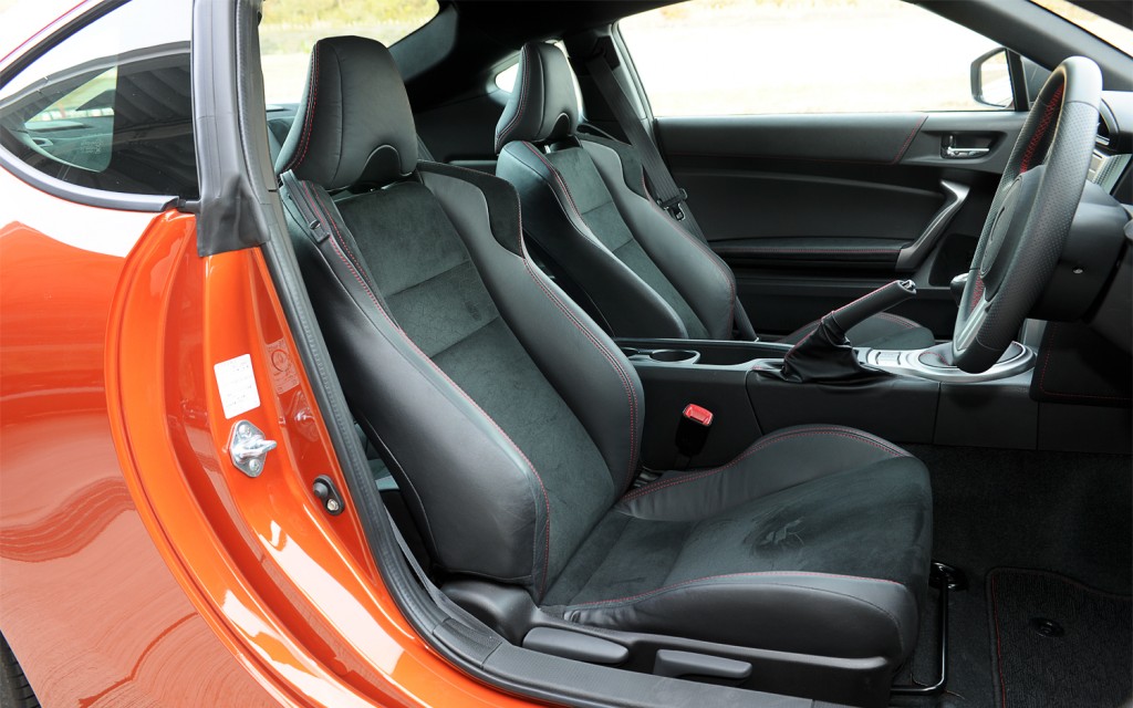 toyota-86-seats